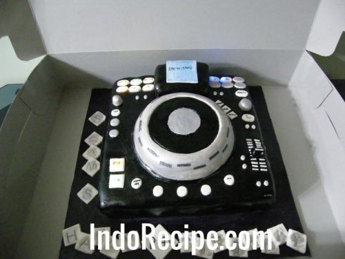 Lighted Dj Turntable Cake Indorecipe Com